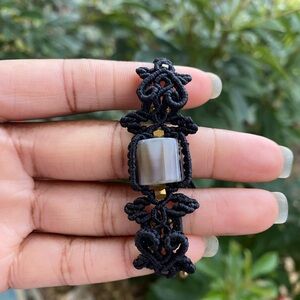 Agate macrame bracelet